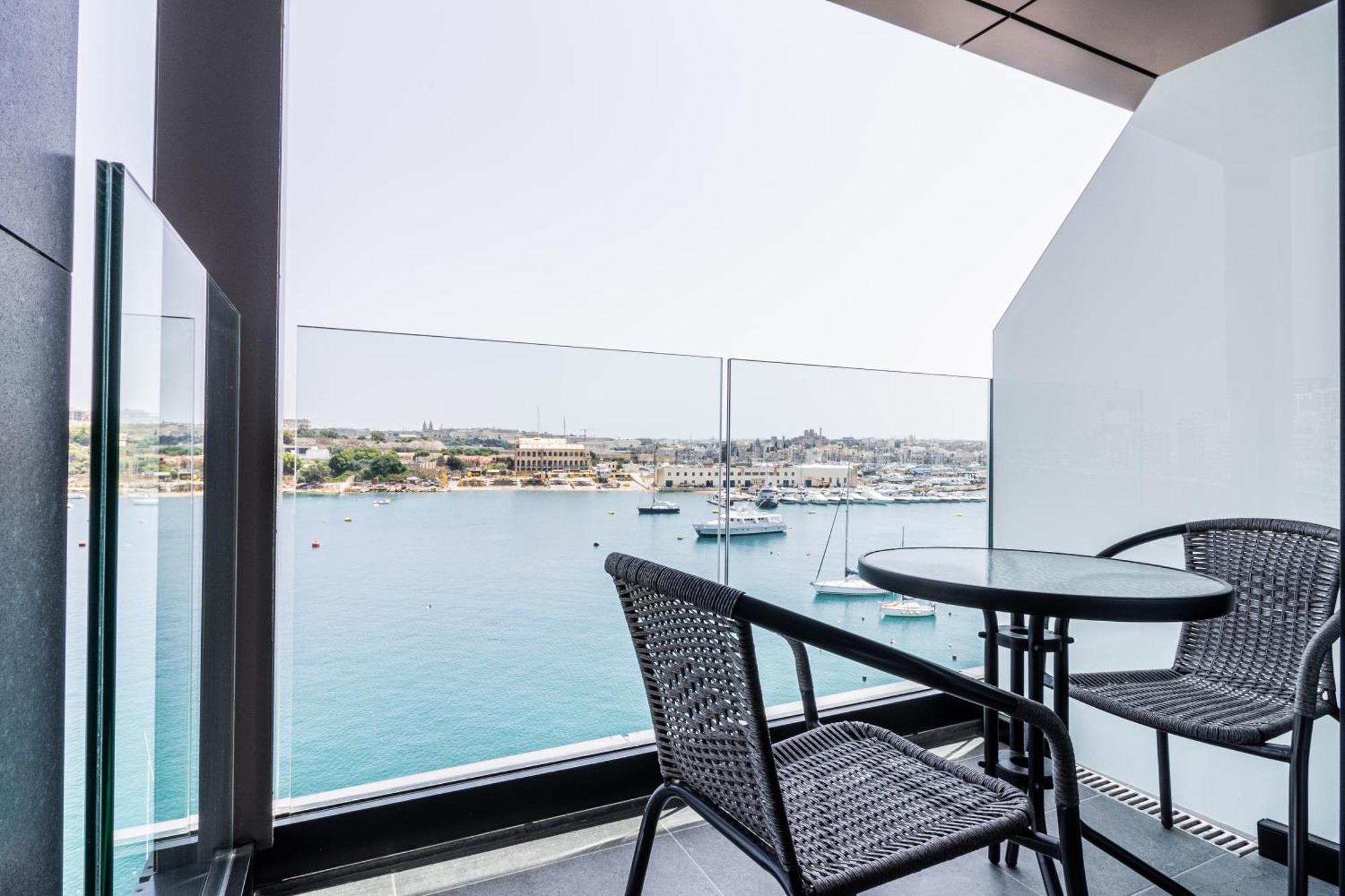 The Londoner Hotel Sliema Exterior photo