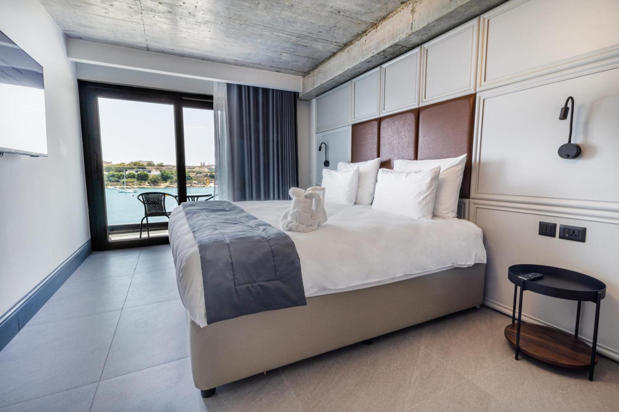 The Londoner Hotel Sliema Exterior photo